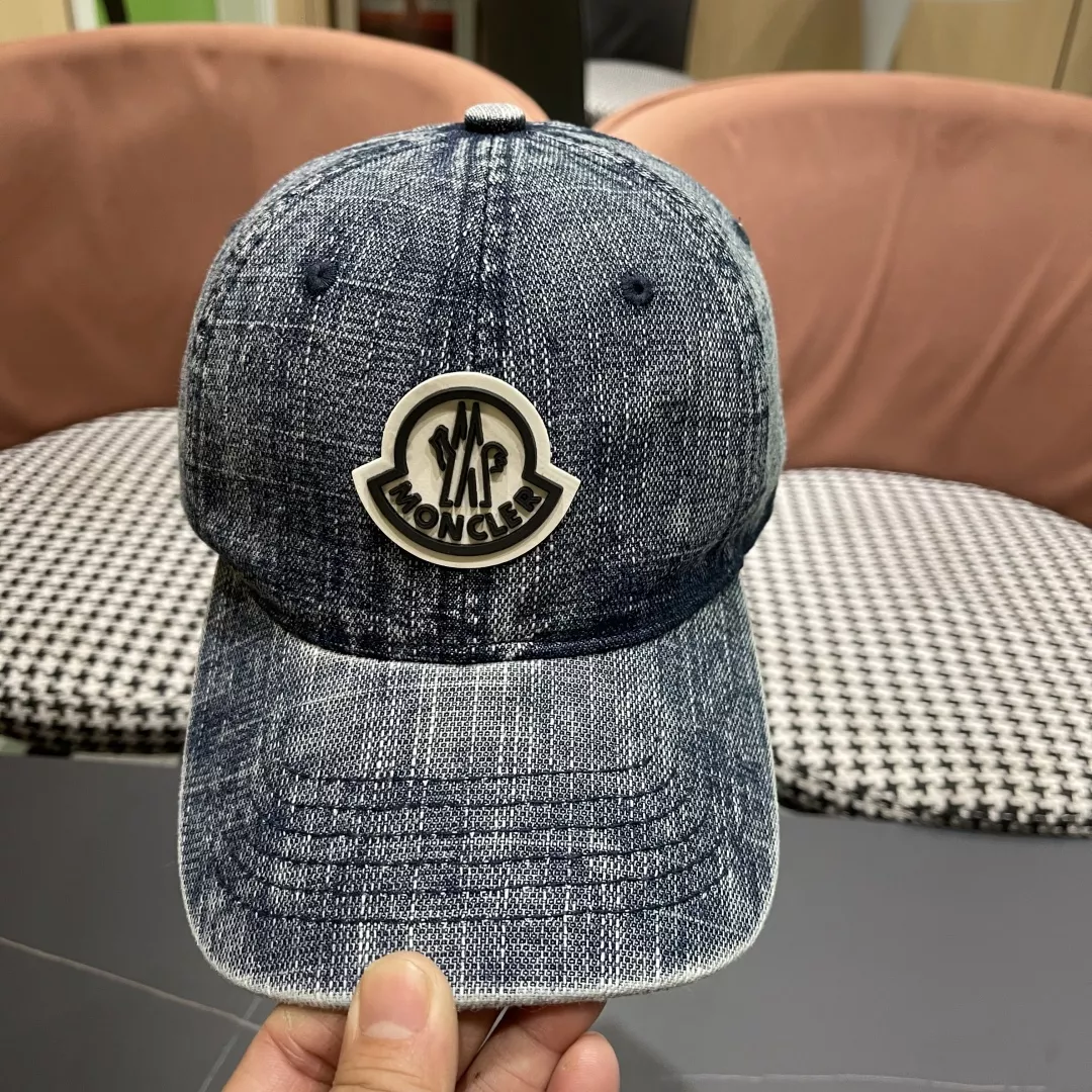 Moncler Caps Modern 4551
