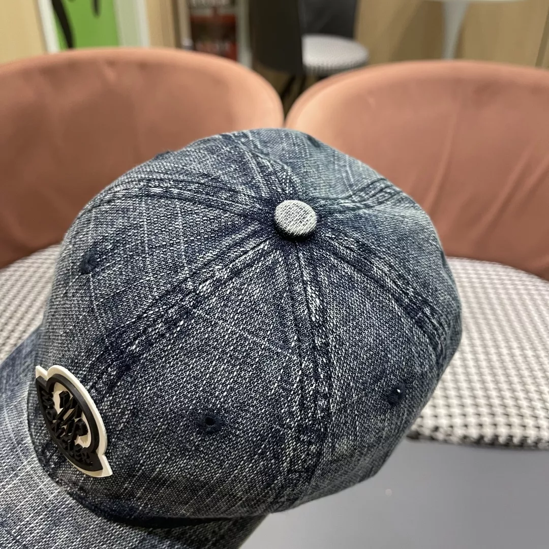 Moncler Caps Modern 4551