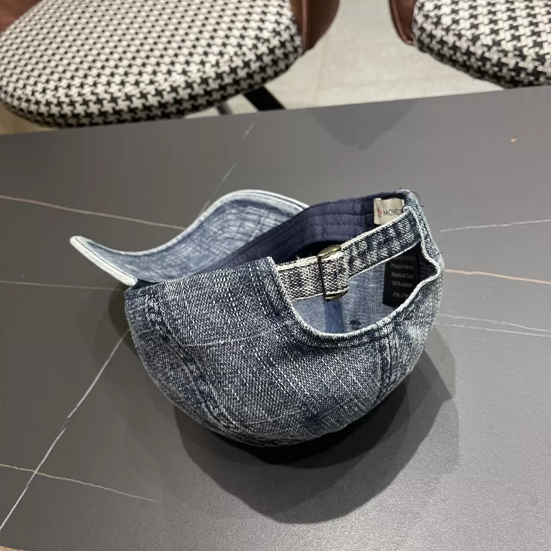 Moncler Caps Modern 4551