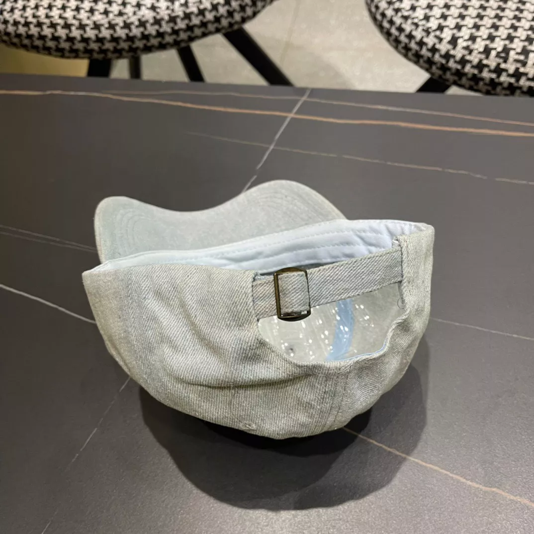 Moncler Caps Modern 9032