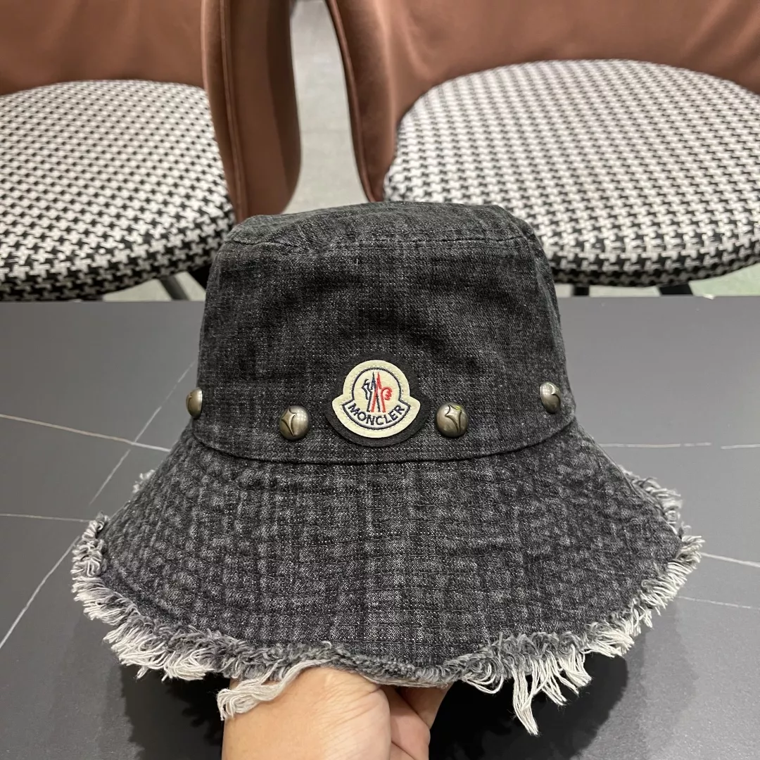 Moncler Caps Refined 5299