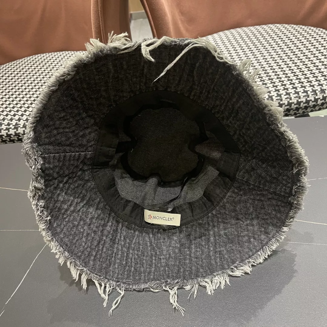 Moncler Caps Refined 5299