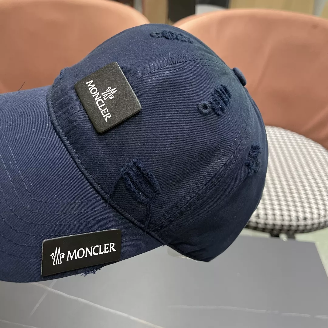 Moncler Caps Refined 5807