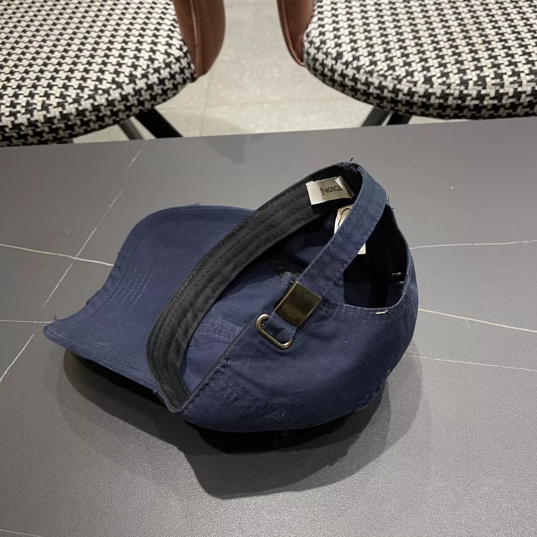 Moncler Caps Refined 5807
