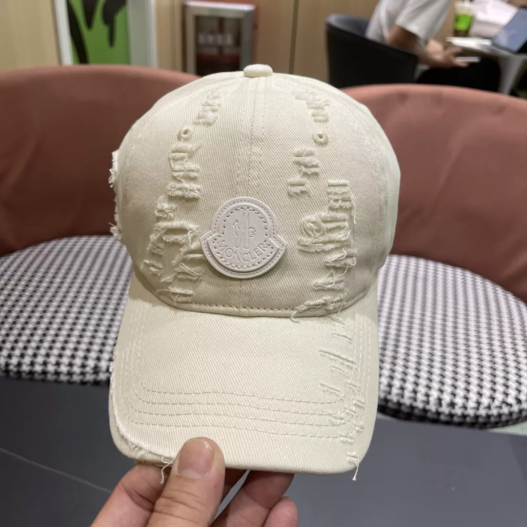 Moncler Caps Resilient 3731