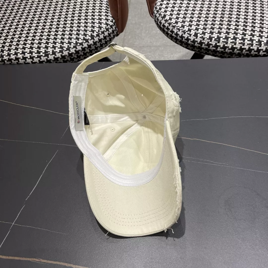 Moncler Caps Resilient 3731