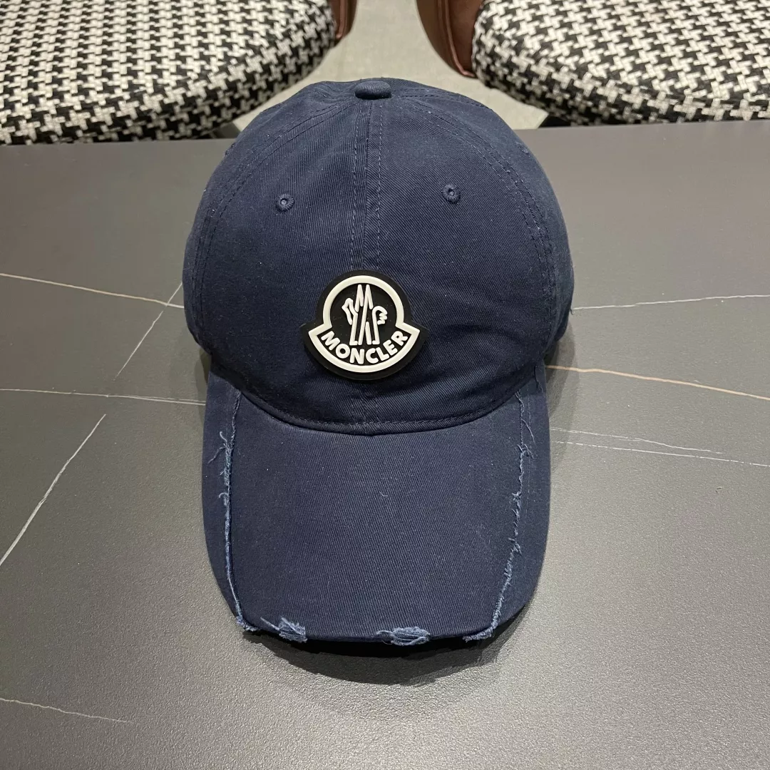Moncler Caps Sleek 7697