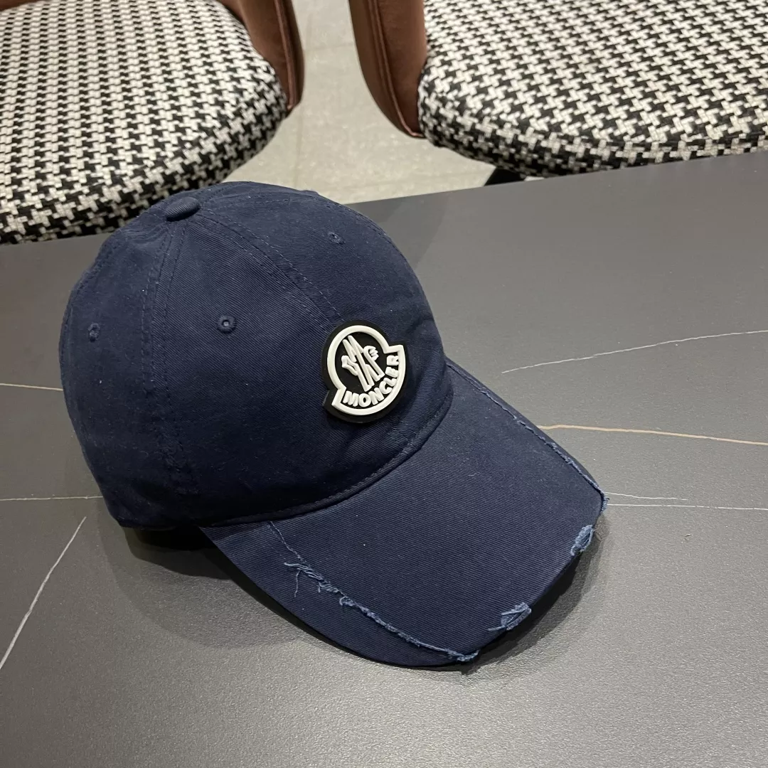 Moncler Caps Sleek 7697