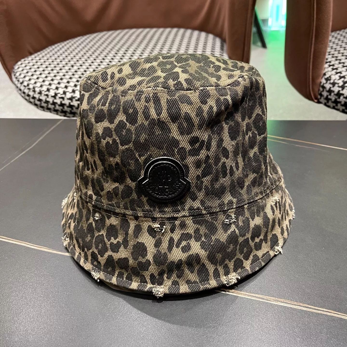 Moncler Caps SmartChoice 370
