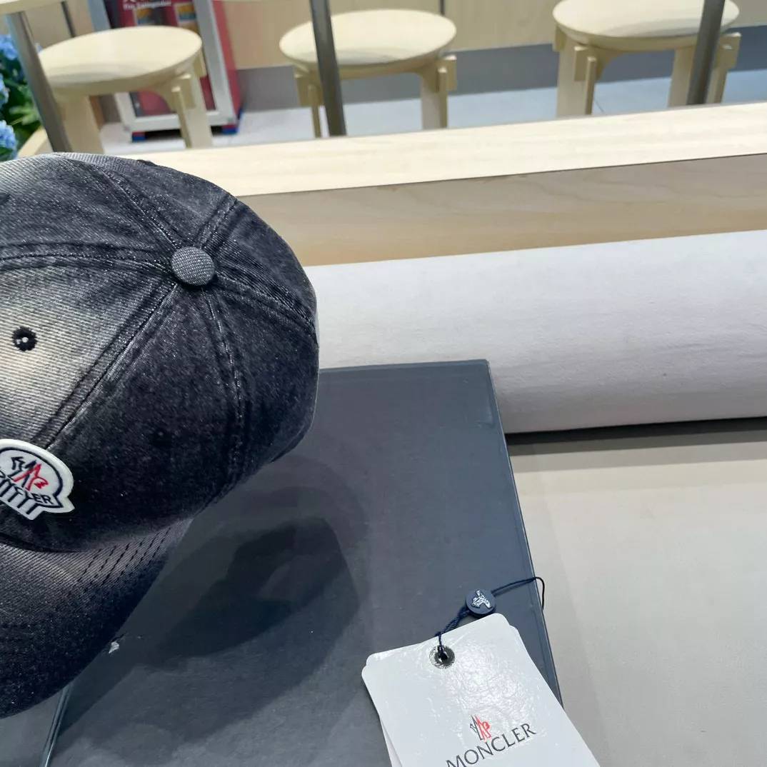 Moncler Caps Soft 2849