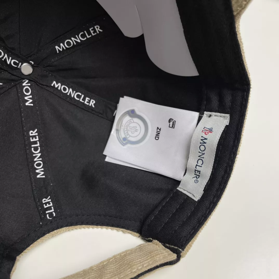 Moncler Caps Soft 4302