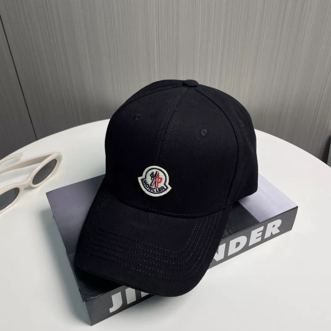 Moncler Caps Sophisticated 1940