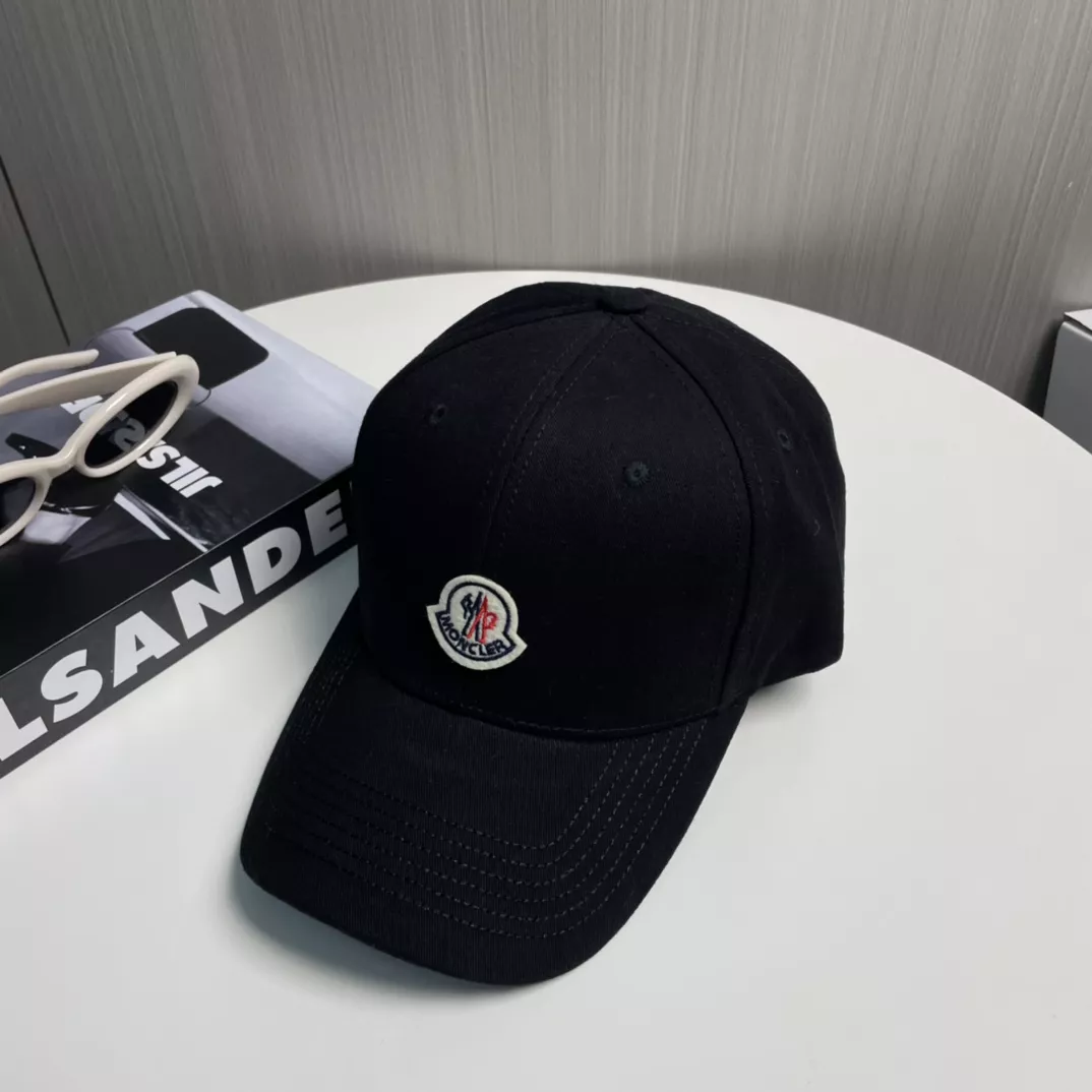 Moncler Caps Sophisticated 1940