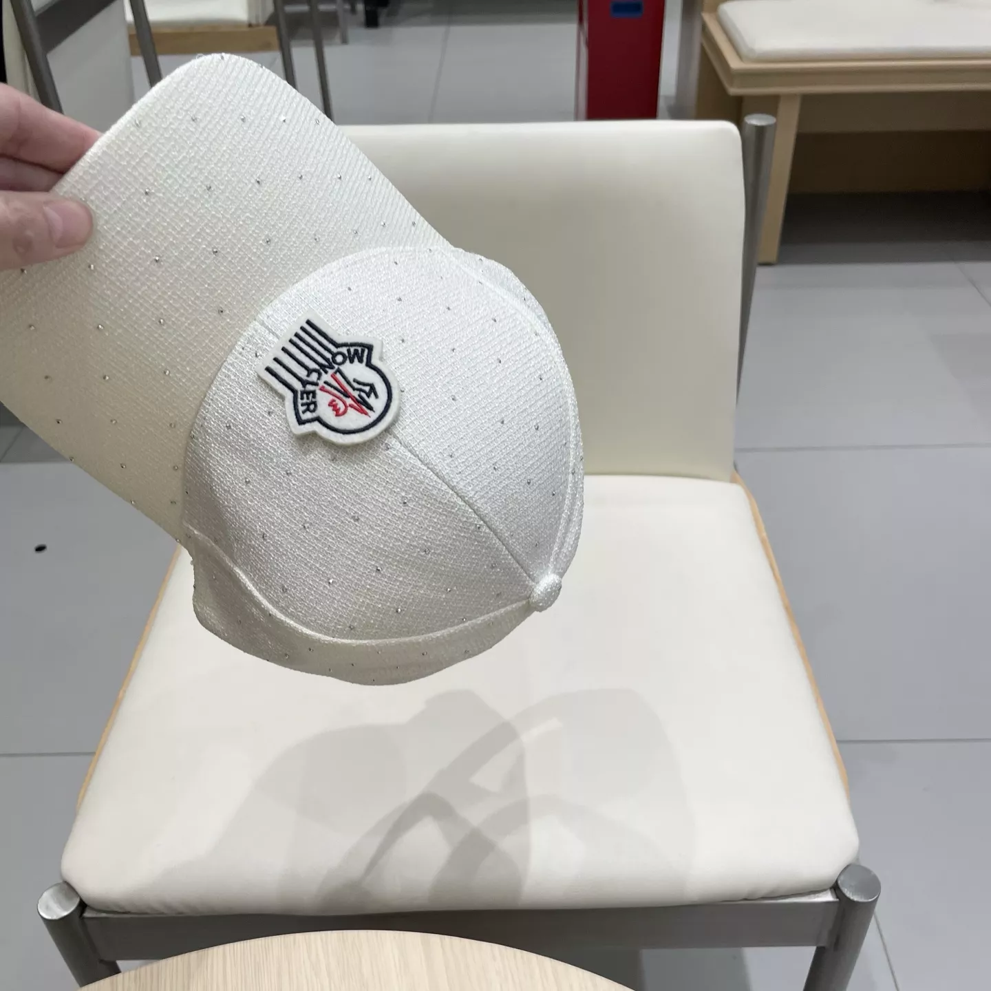 Moncler Caps Trendsetting 9344