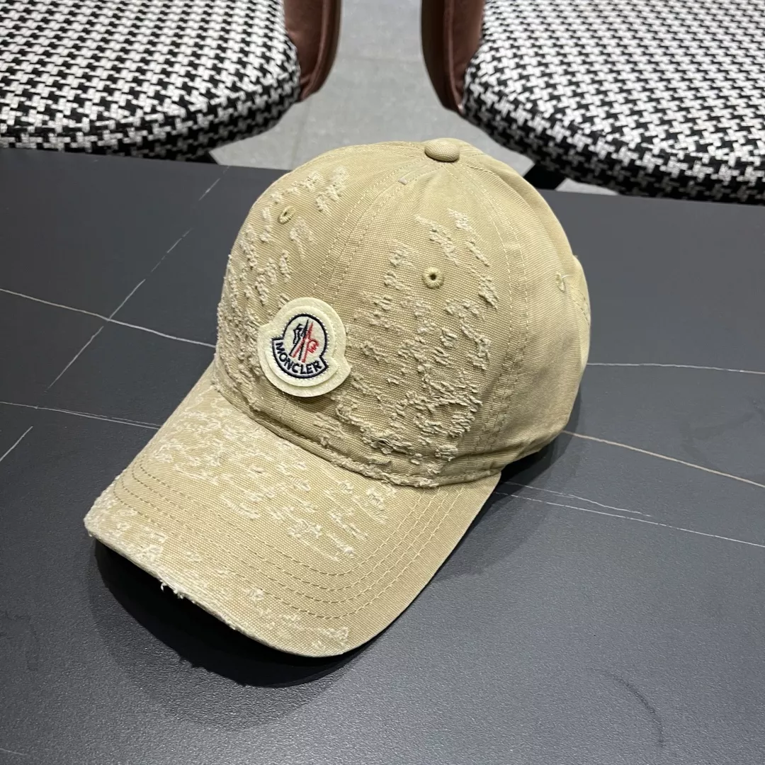 Moncler Caps Vibrant 3356