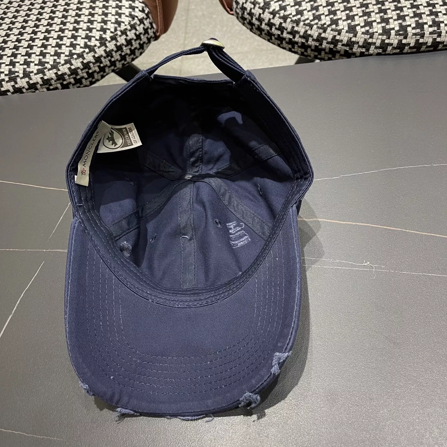 Moncler Caps Vibrant 6897