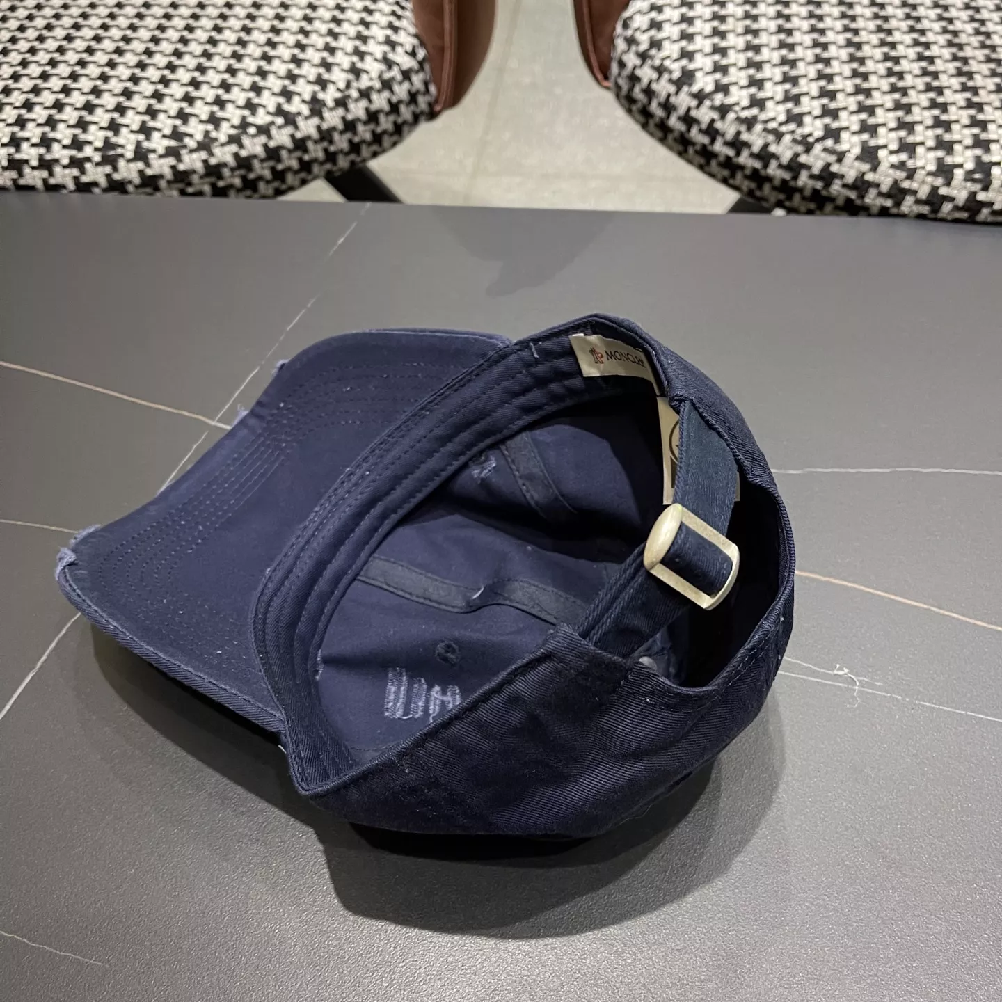 Moncler Caps Vibrant 6897