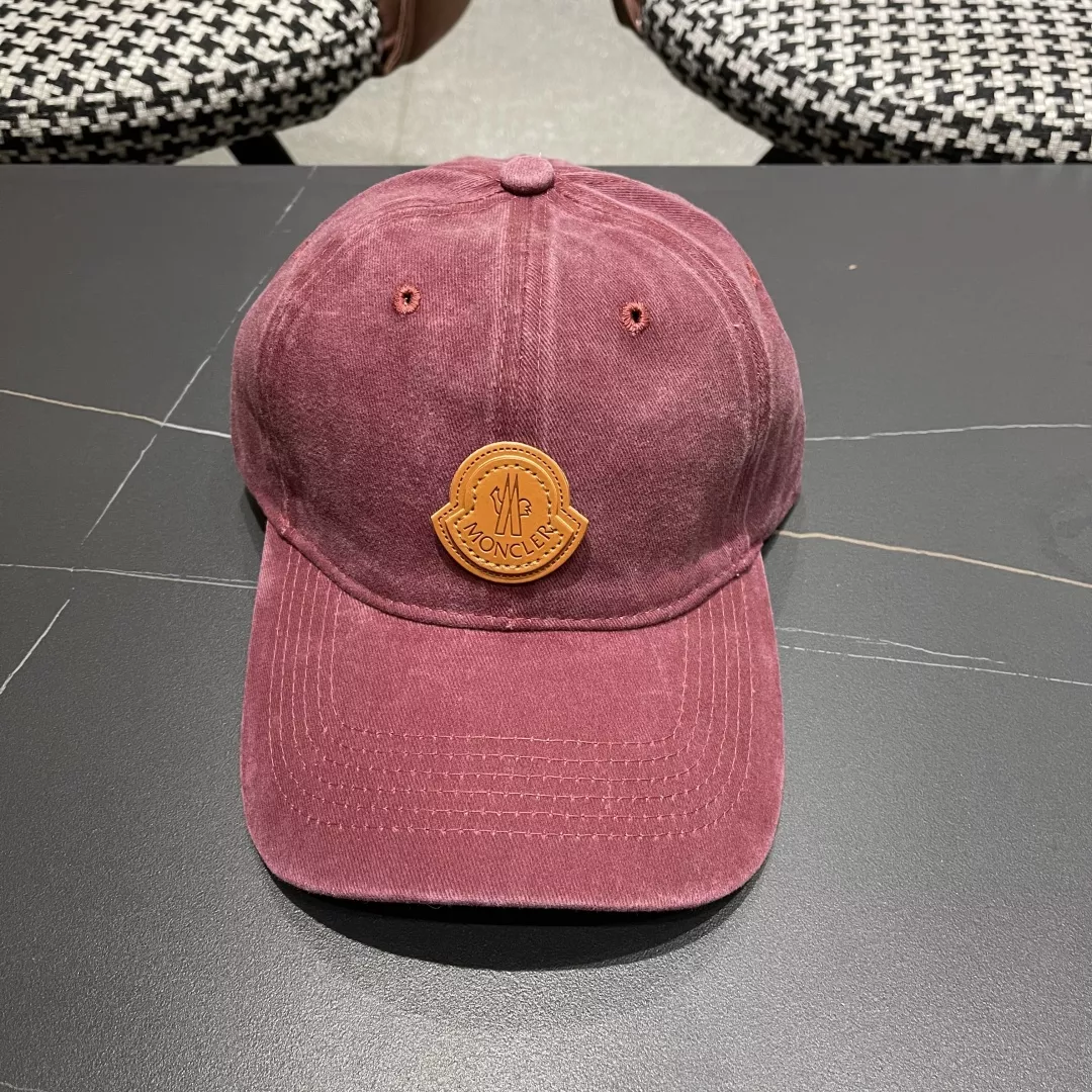 Moncler Caps WellDesigned 7497