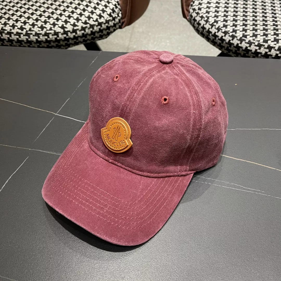 Moncler Caps WellDesigned 7497
