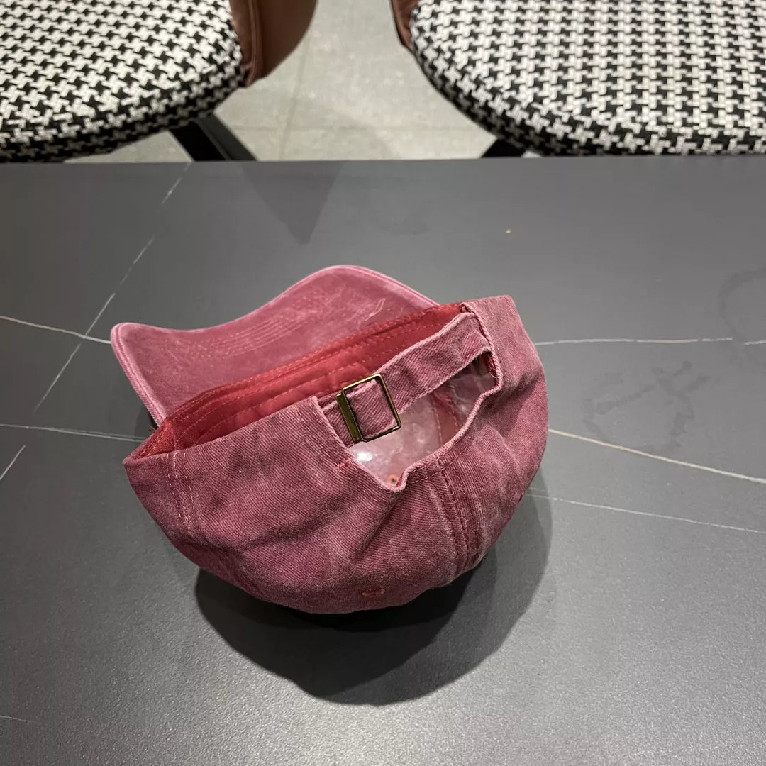 Moncler Caps WellDesigned 7497