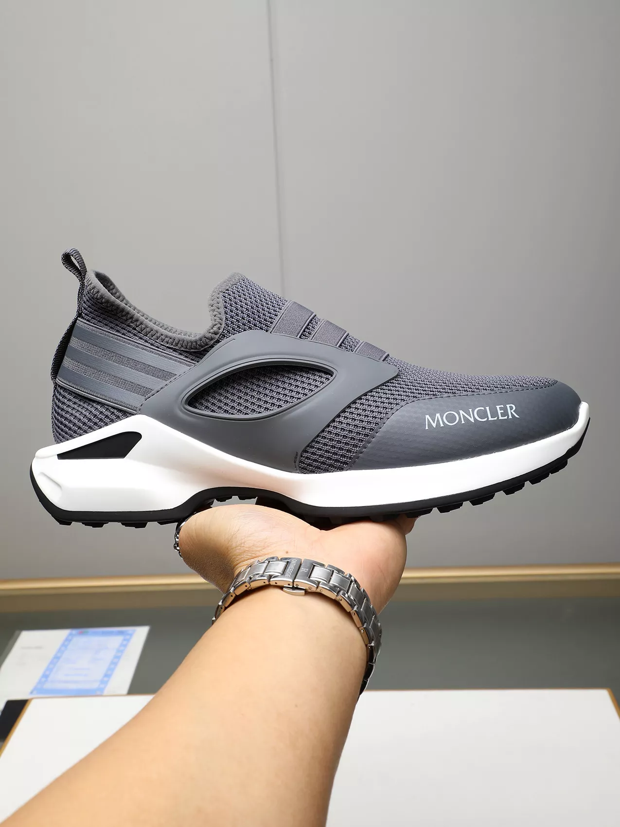 Moncler Casual Shoes For Men Bold 2318
