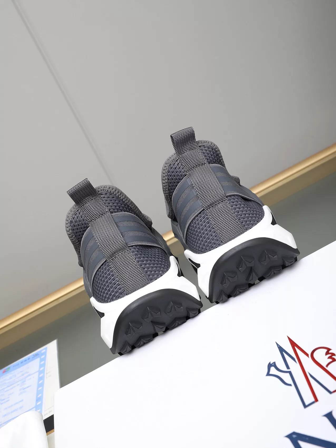 Moncler Casual Shoes For Men Bold 2318