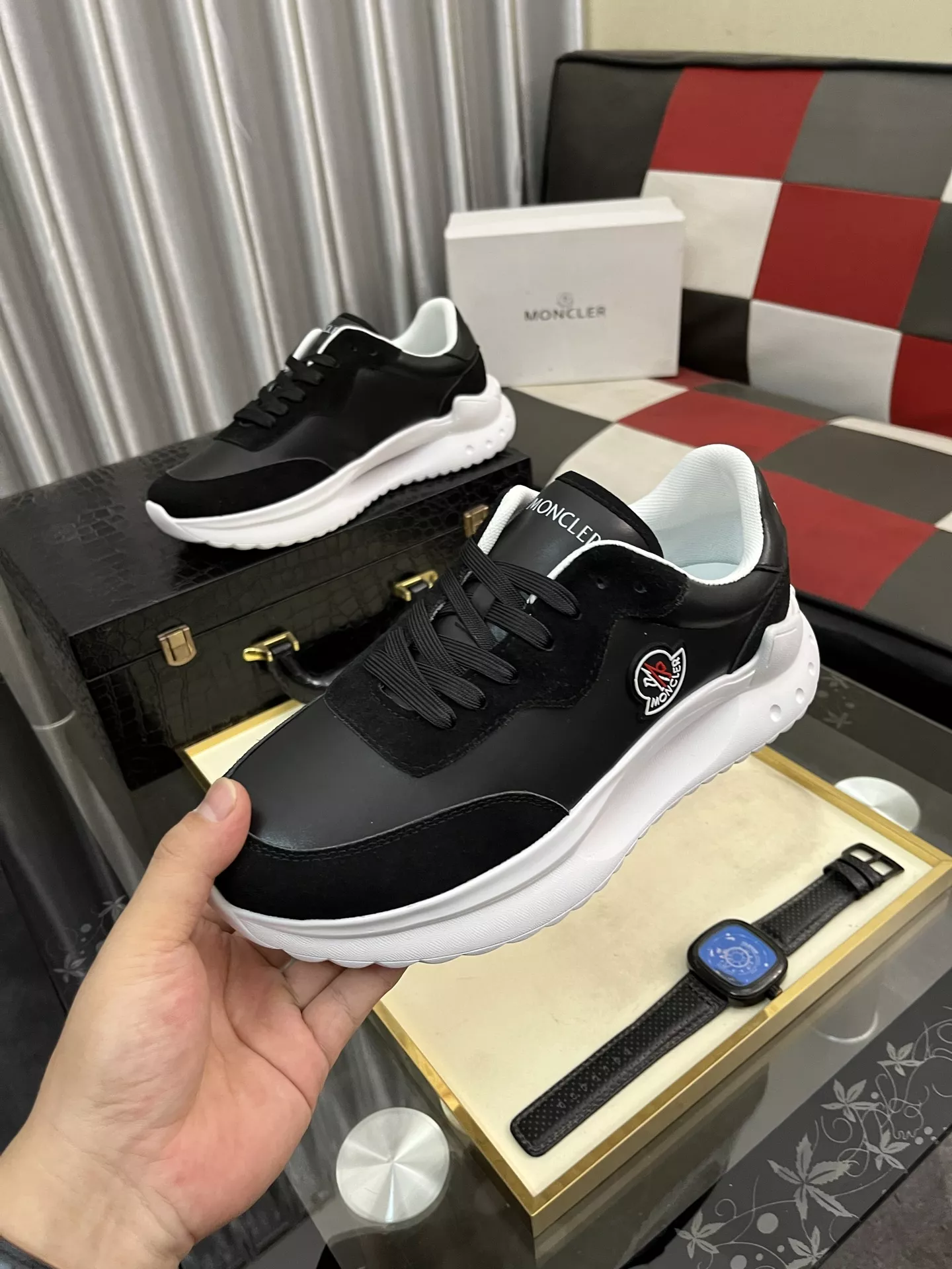 Moncler Casual Shoes For Men Bold 6081