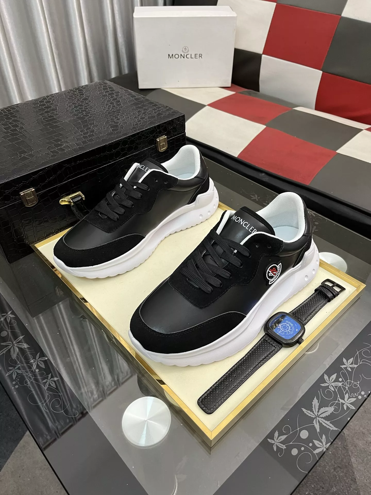 Moncler Casual Shoes For Men Bold 6081