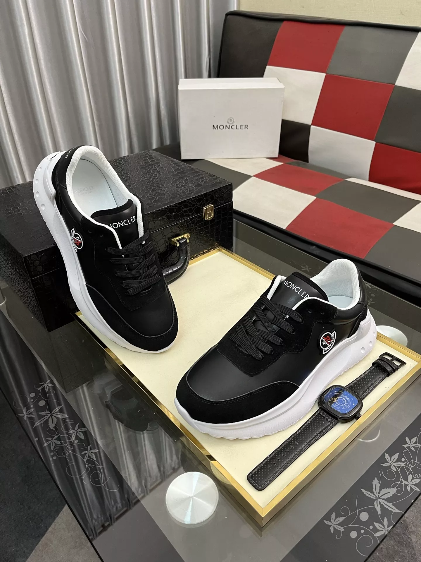 Moncler Casual Shoes For Men Bold 6081