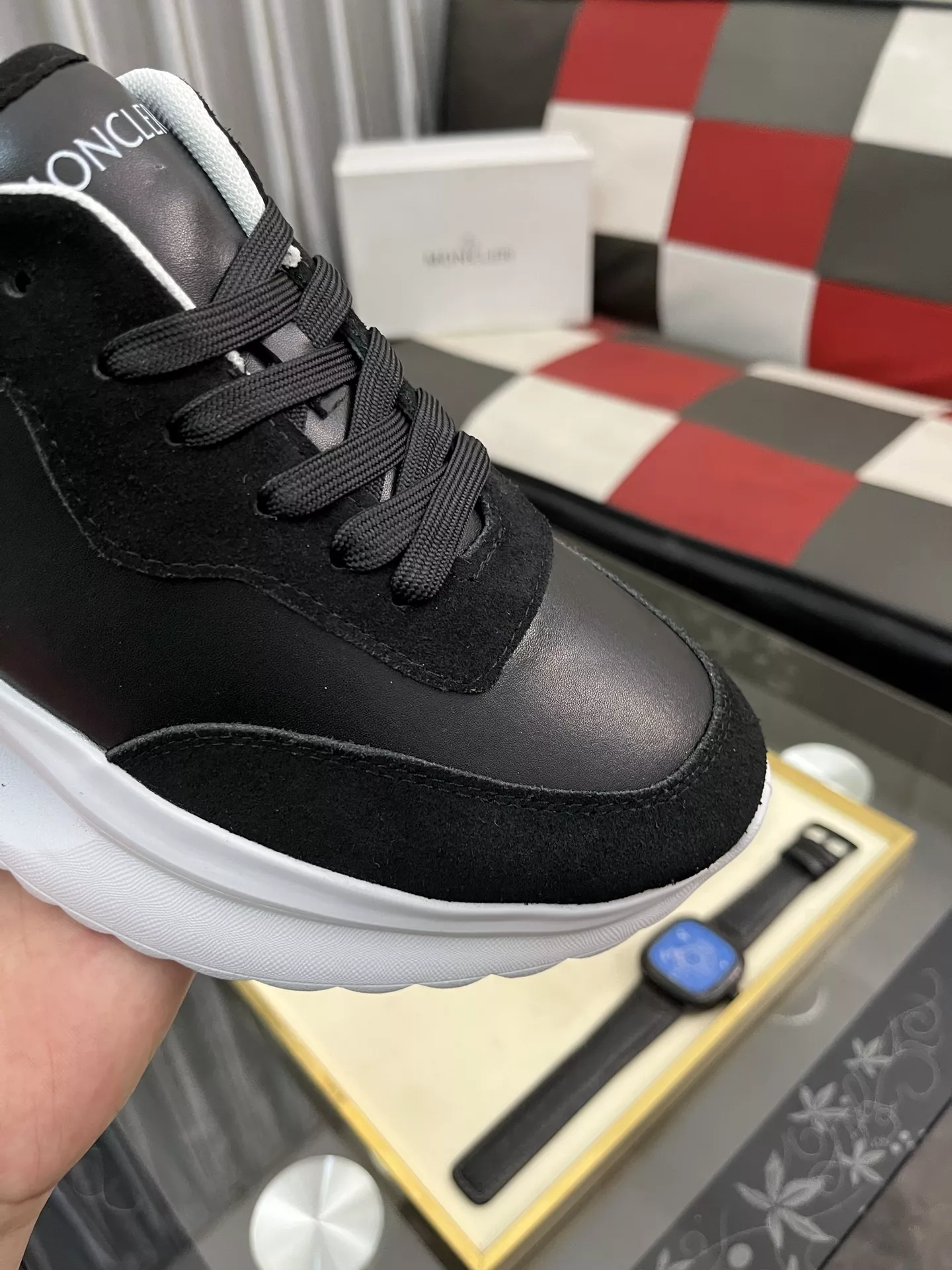 Moncler Casual Shoes For Men Bold 6081