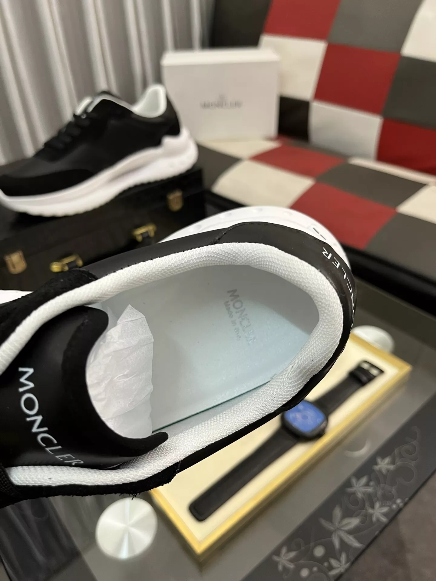 Moncler Casual Shoes For Men Bold 6081