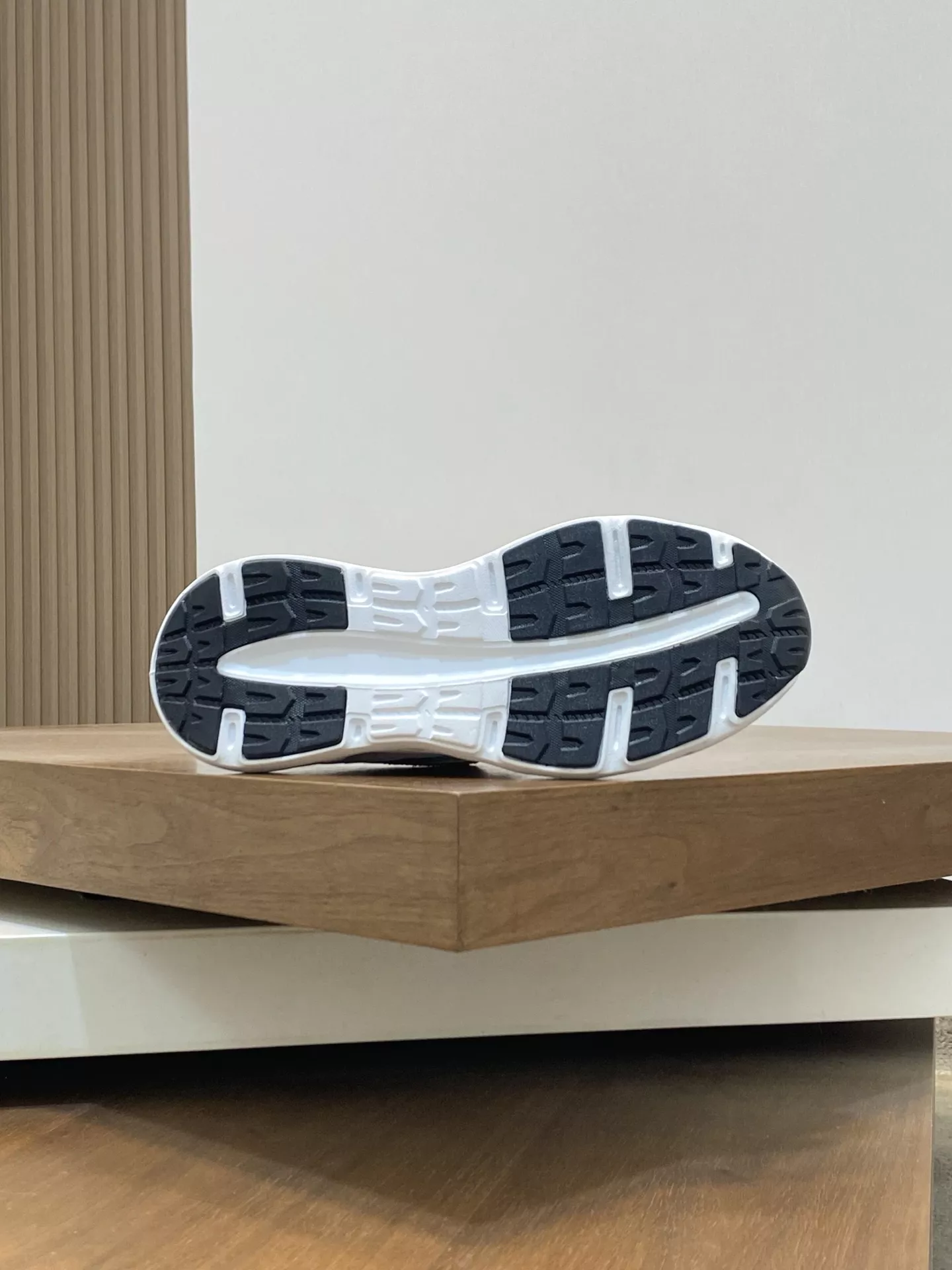 Moncler Casual Shoes For Men Comfortable 6071