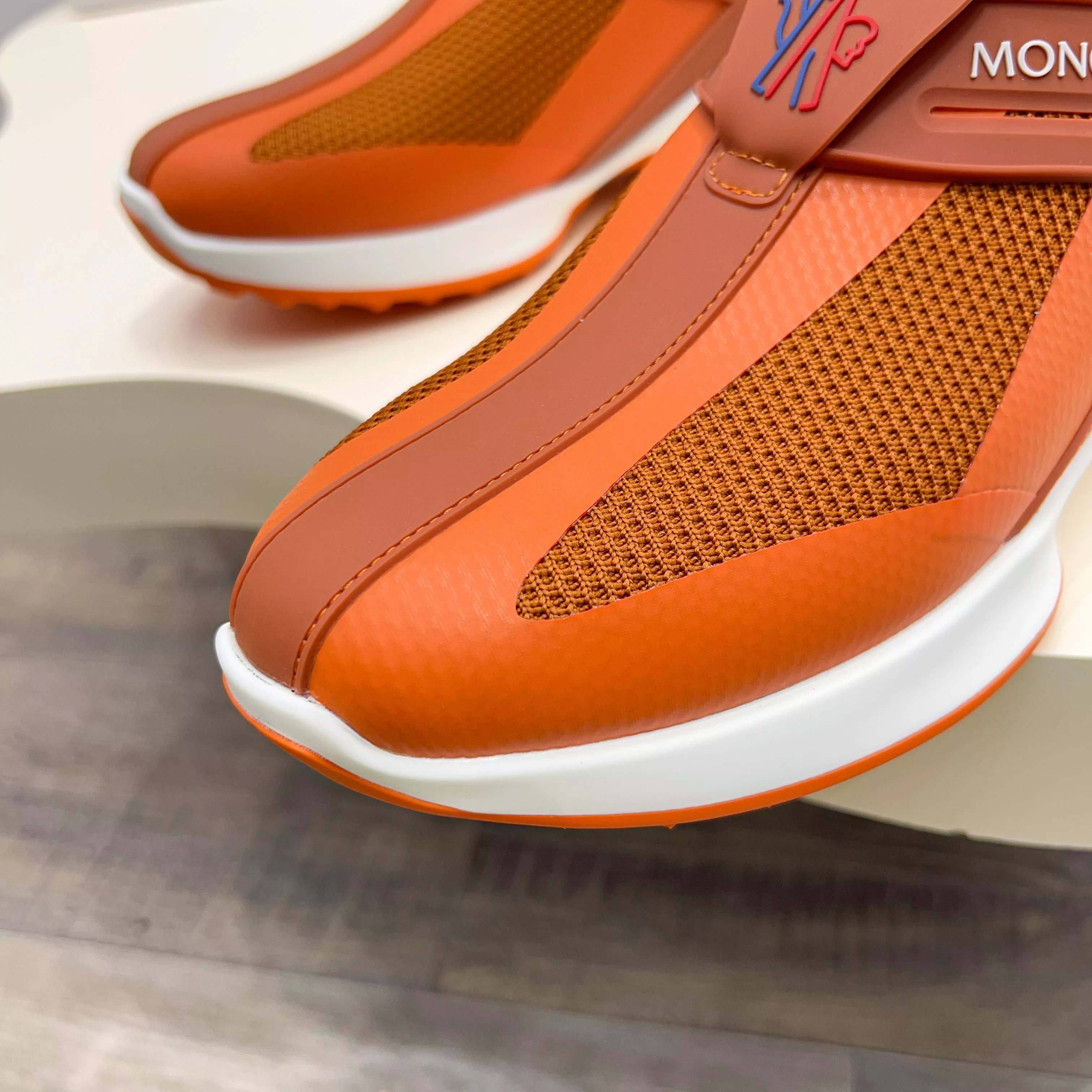 Moncler Casual Shoes For Men Compact 8247