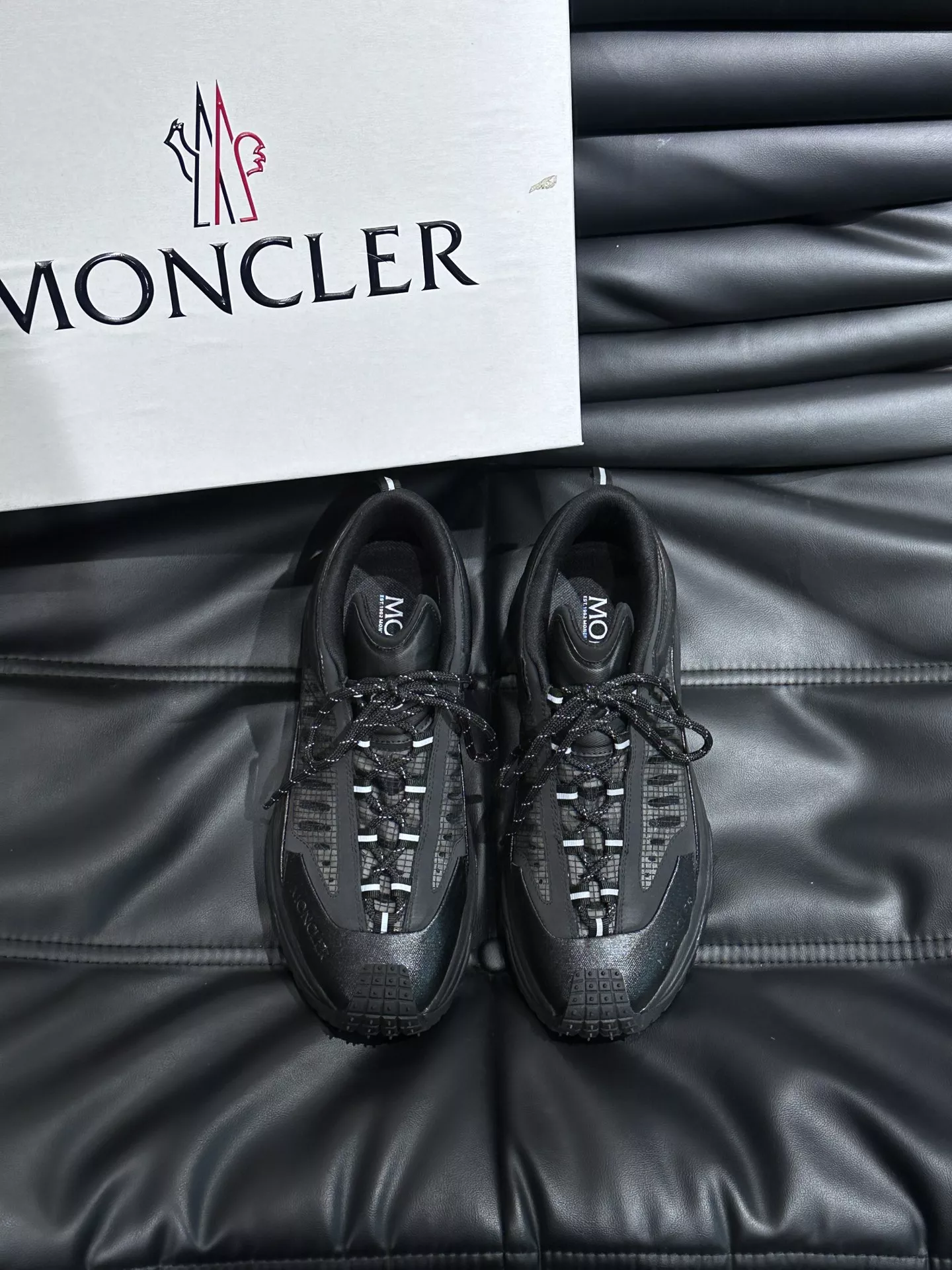 Moncler Casual Shoes For Men Compact 9965