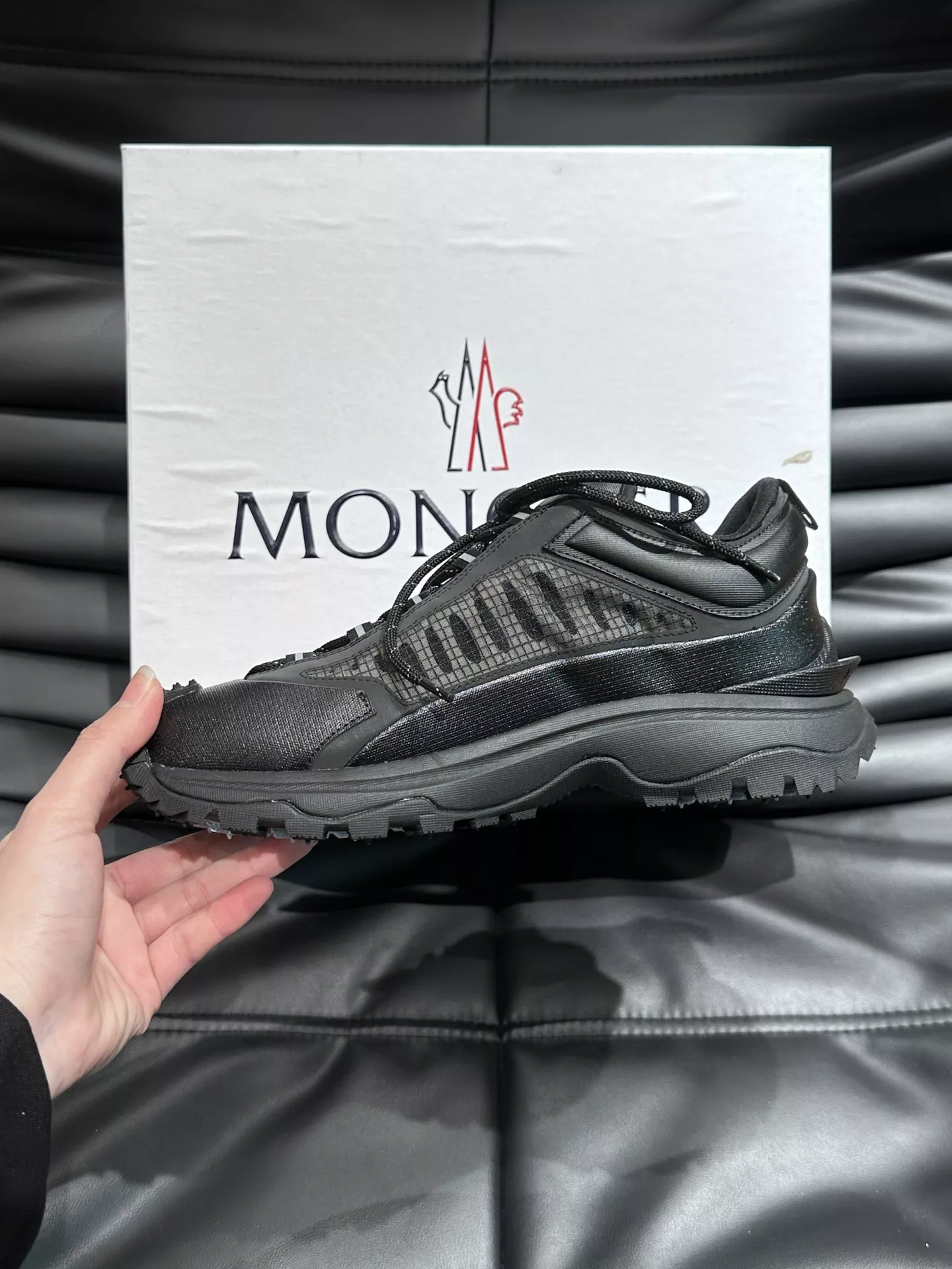 Moncler Casual Shoes For Men Compact 9965