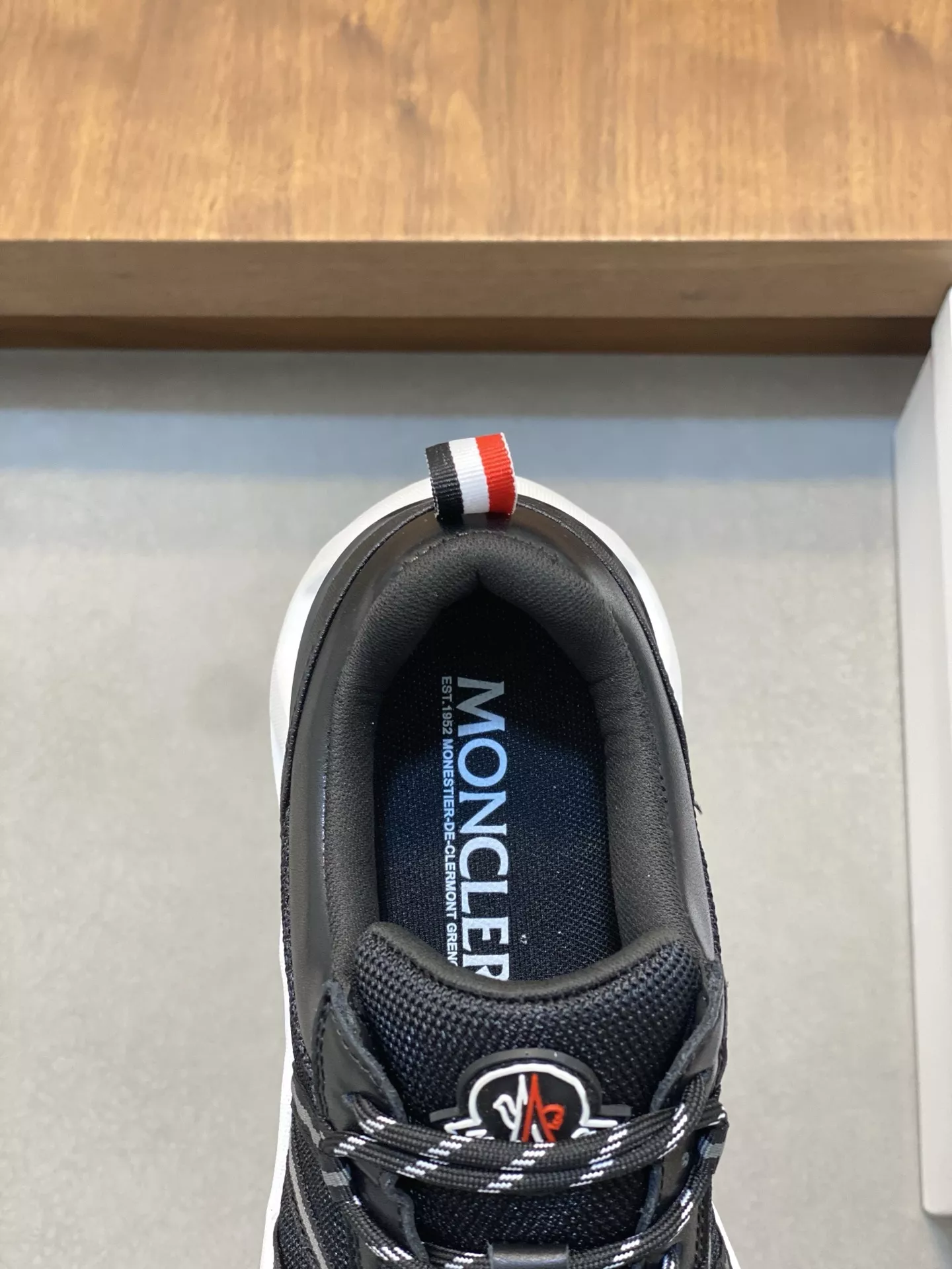 Moncler Casual Shoes For Men Cozy 2353