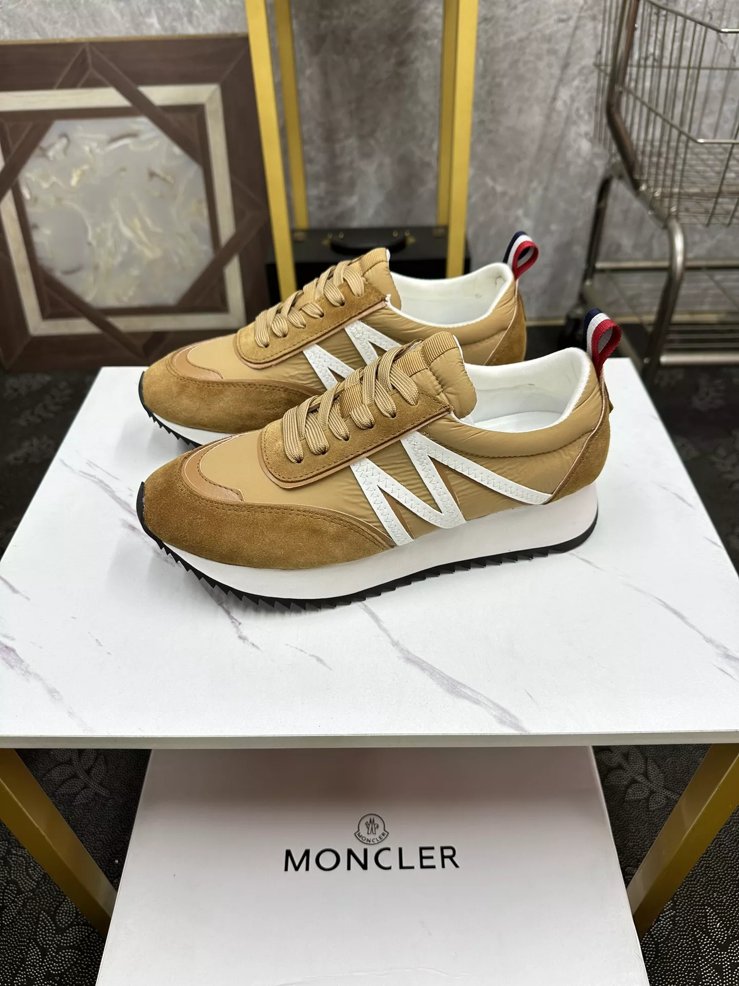 Moncler Casual Shoes For Men Durable 4718