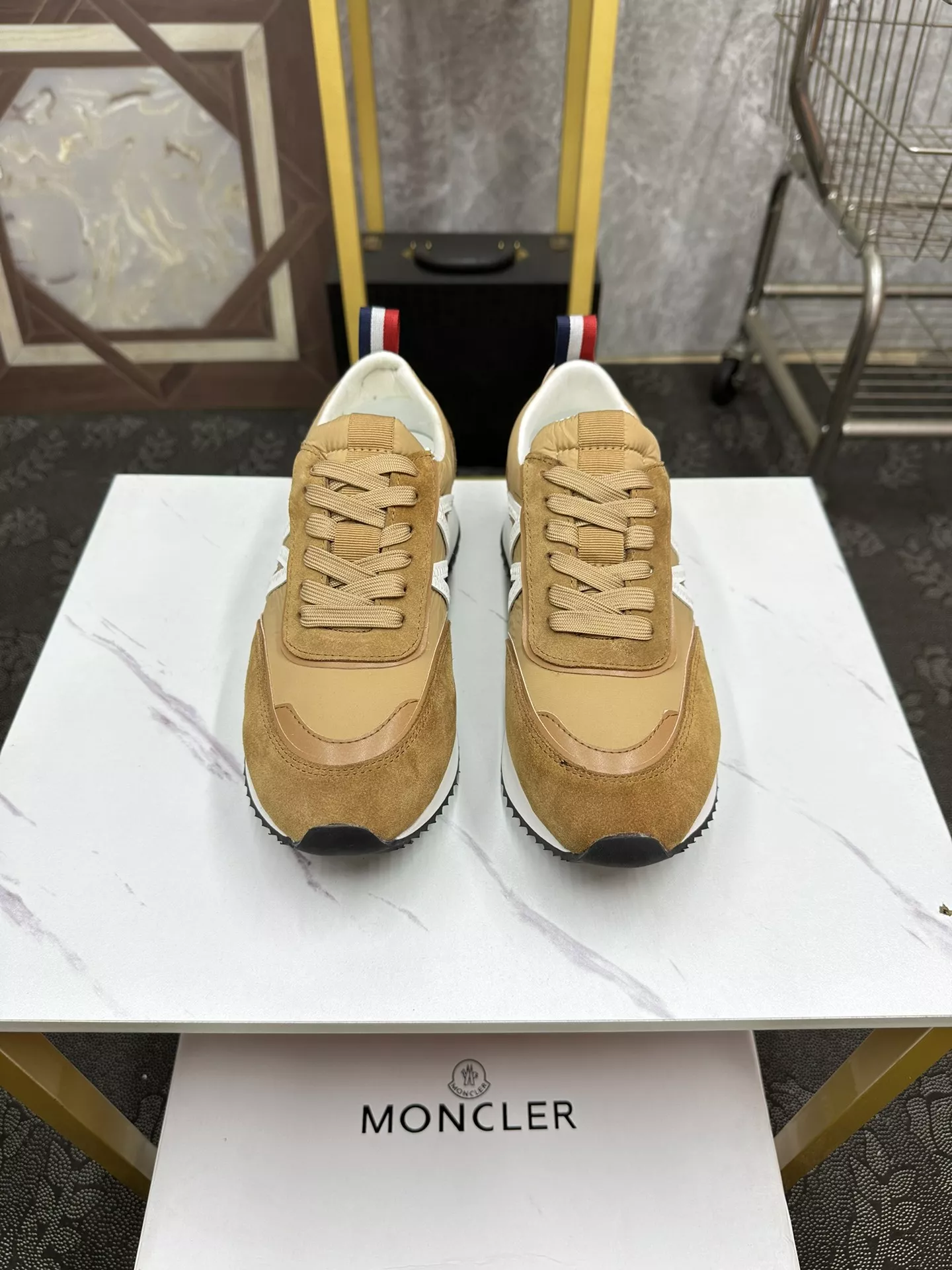 Moncler Casual Shoes For Men Durable 4718