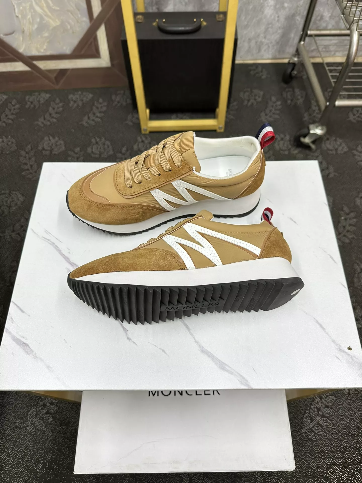 Moncler Casual Shoes For Men Durable 4718