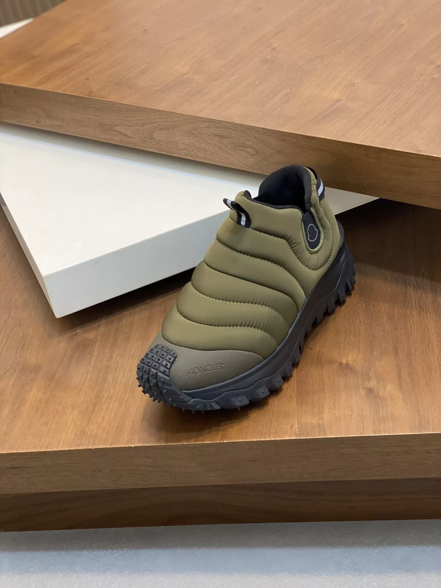 Moncler Casual Shoes For Men Efficient 586