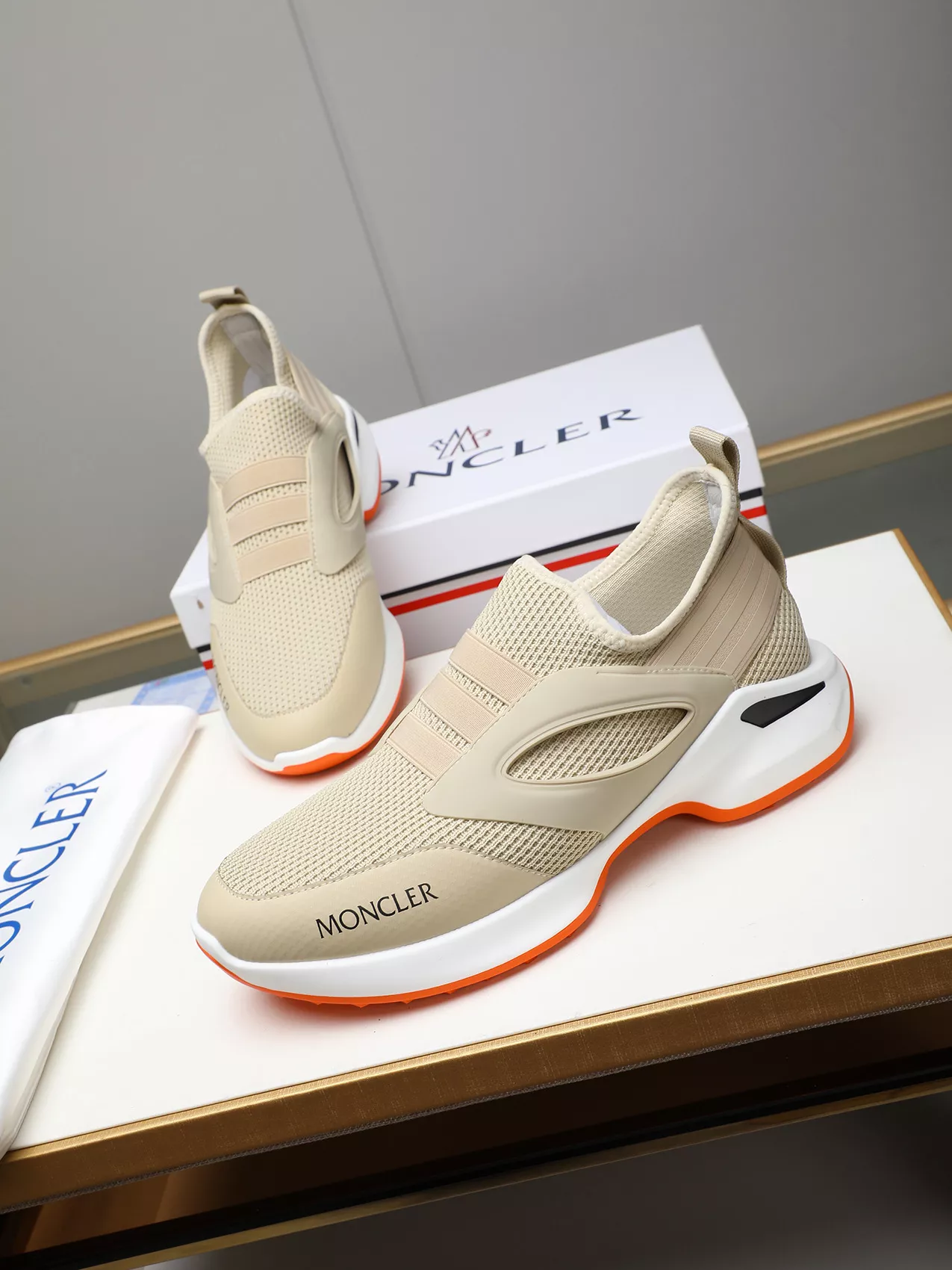 Moncler Casual Shoes For Men Elegant 3622