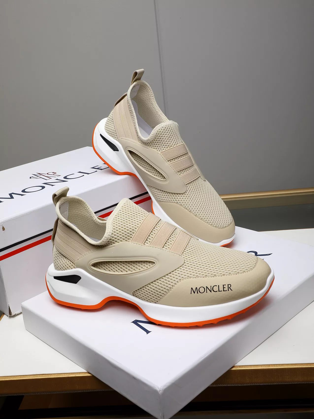 Moncler Casual Shoes For Men Elegant 3622