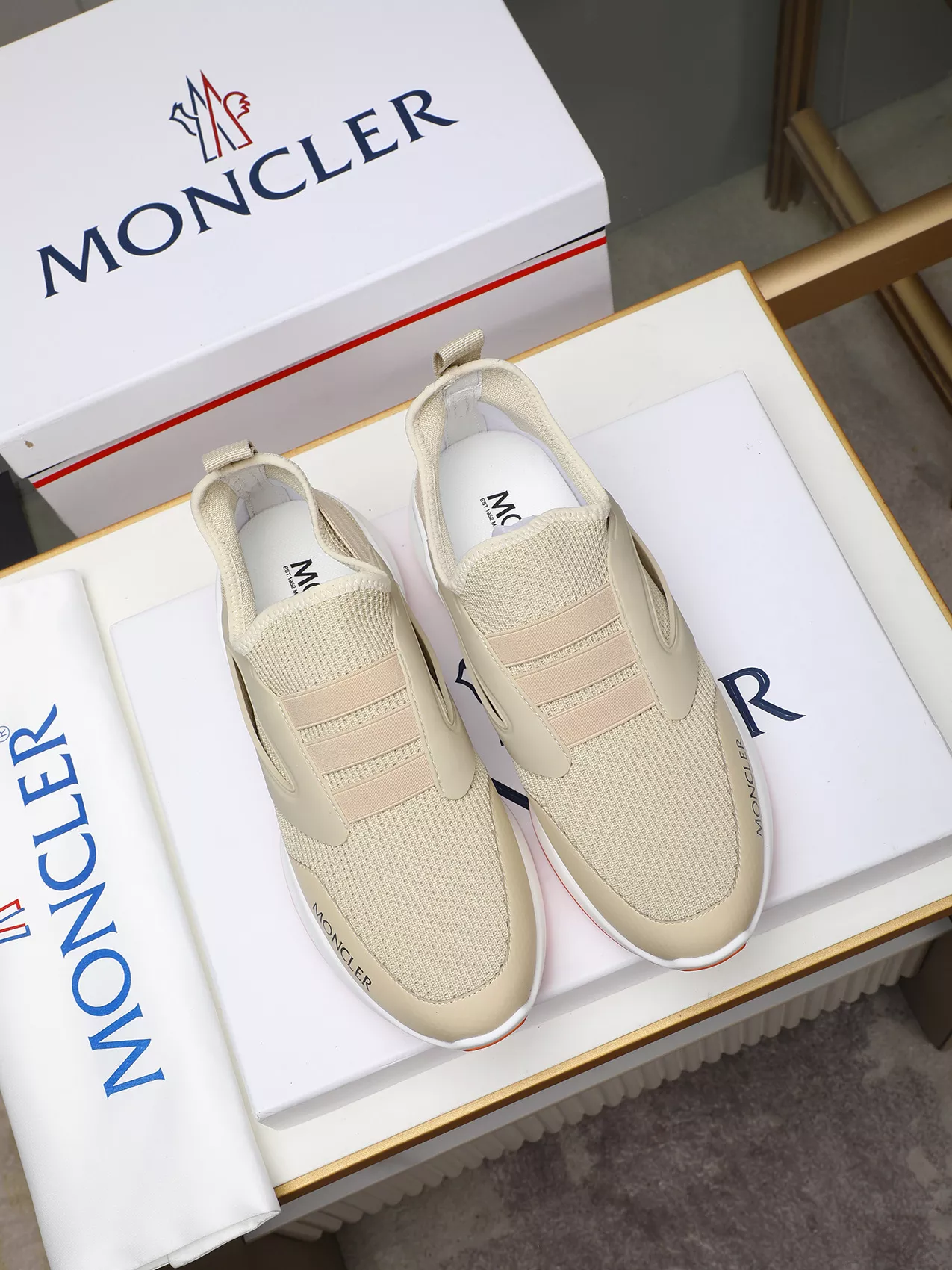 Moncler Casual Shoes For Men Elegant 3622