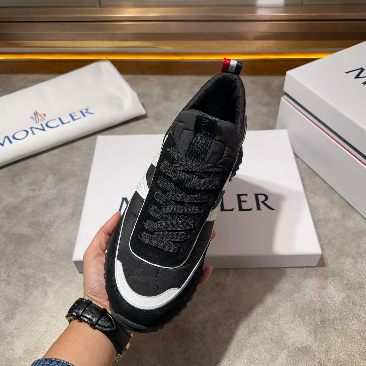Moncler Casual Shoes For Men Fashionable 1061