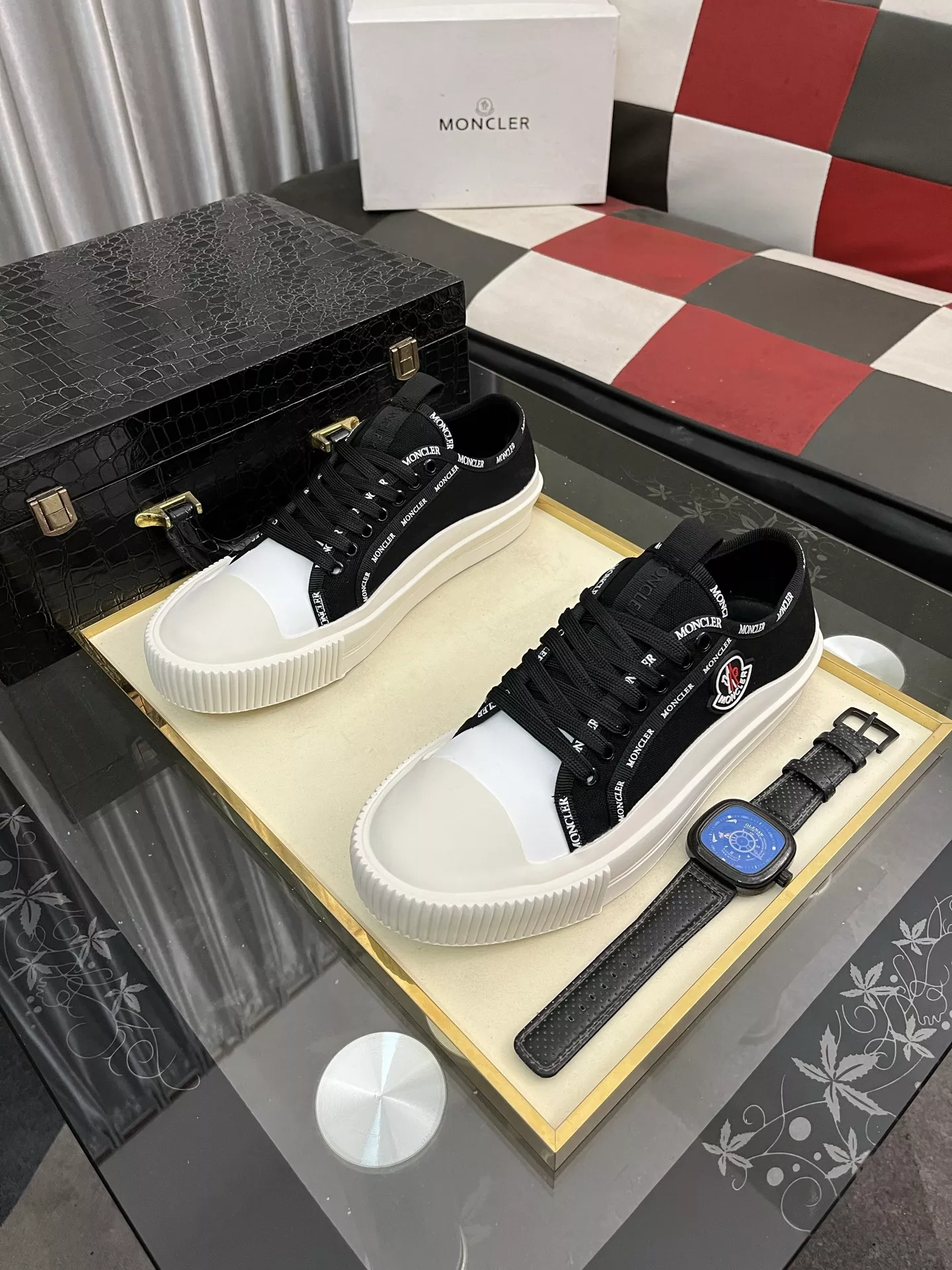 Moncler Casual Shoes For Men Minimalist 3980