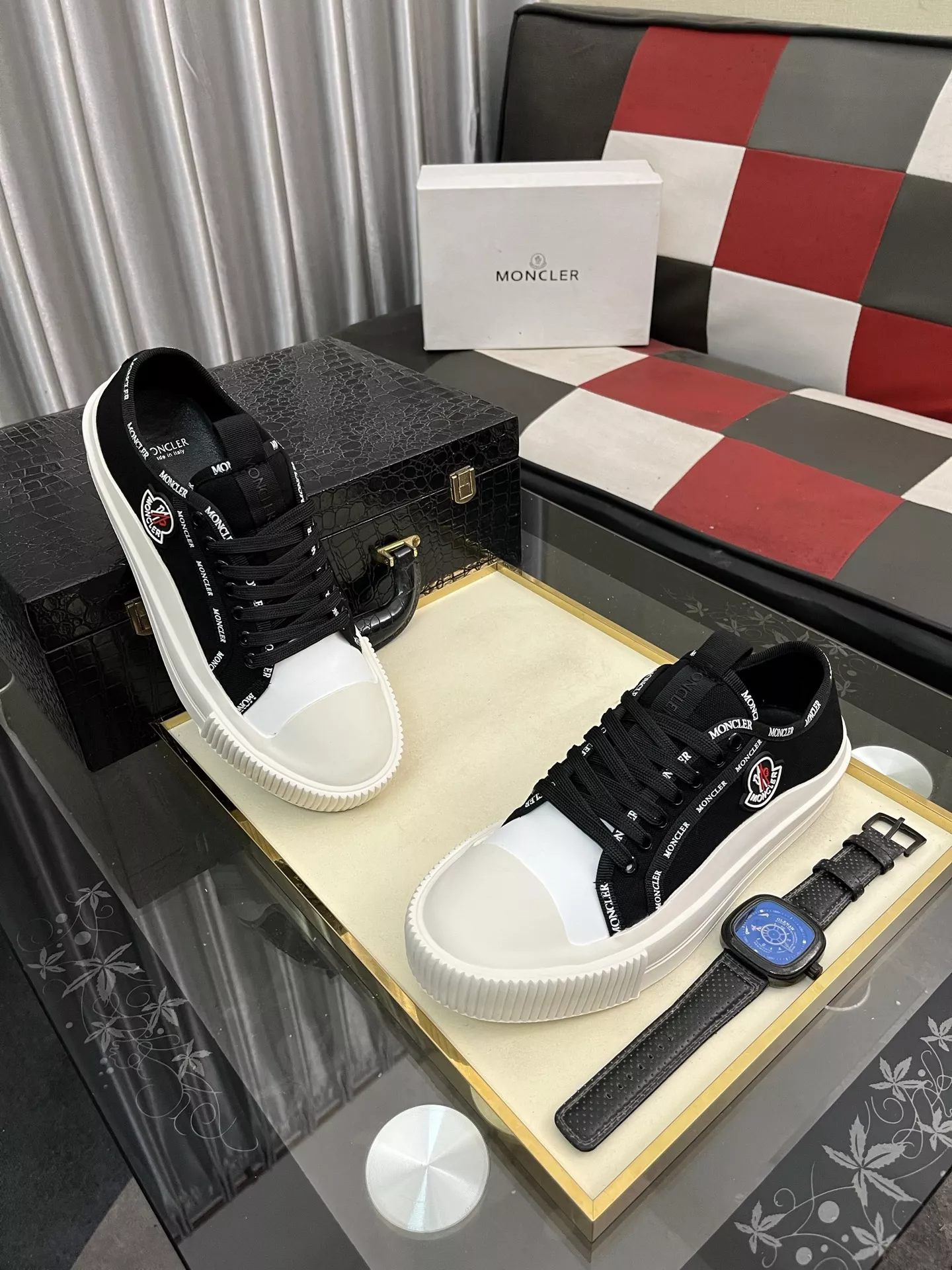 Moncler Casual Shoes For Men Minimalist 3980