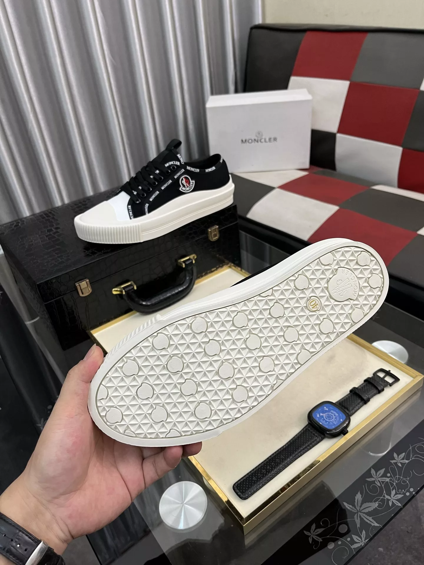 Moncler Casual Shoes For Men Minimalist 3980