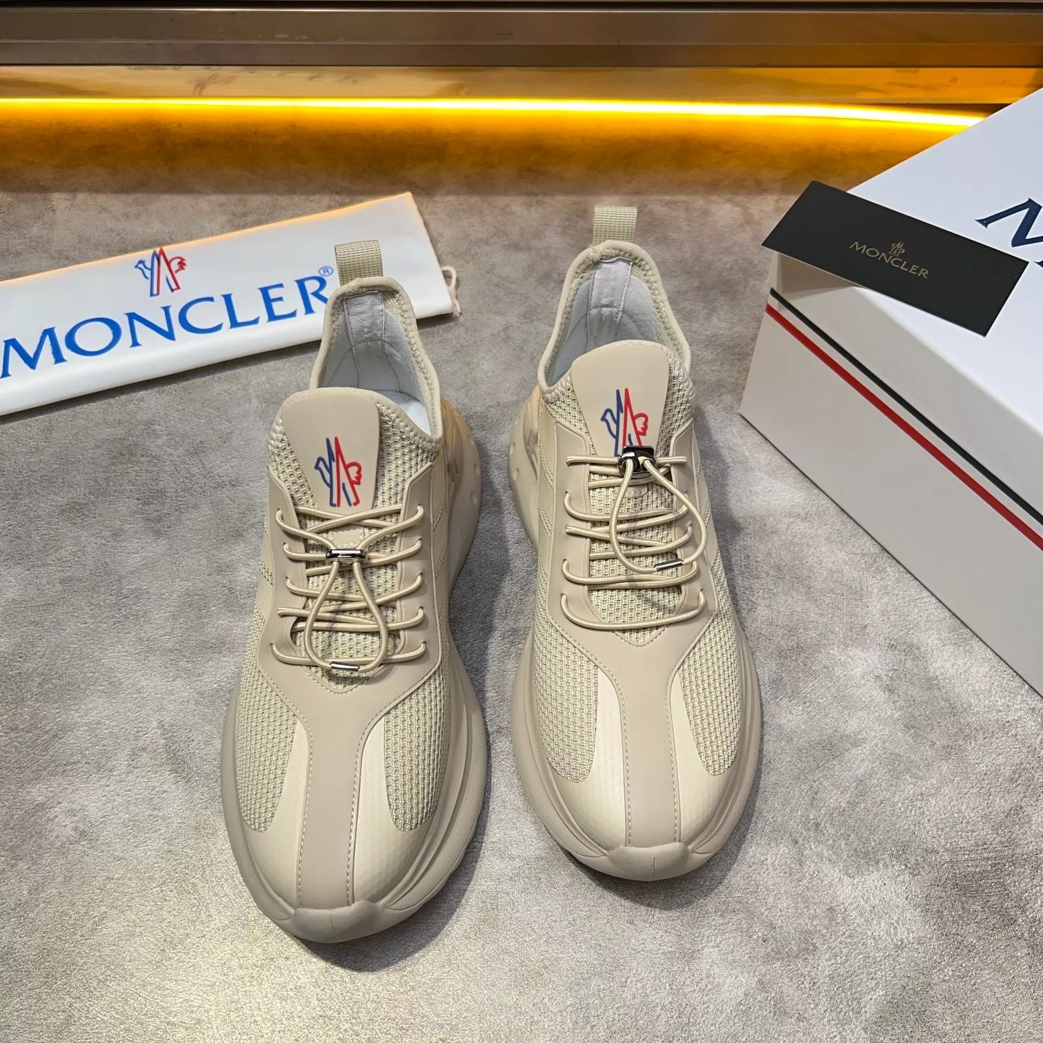 Moncler Casual Shoes For Men Minimalist 7271