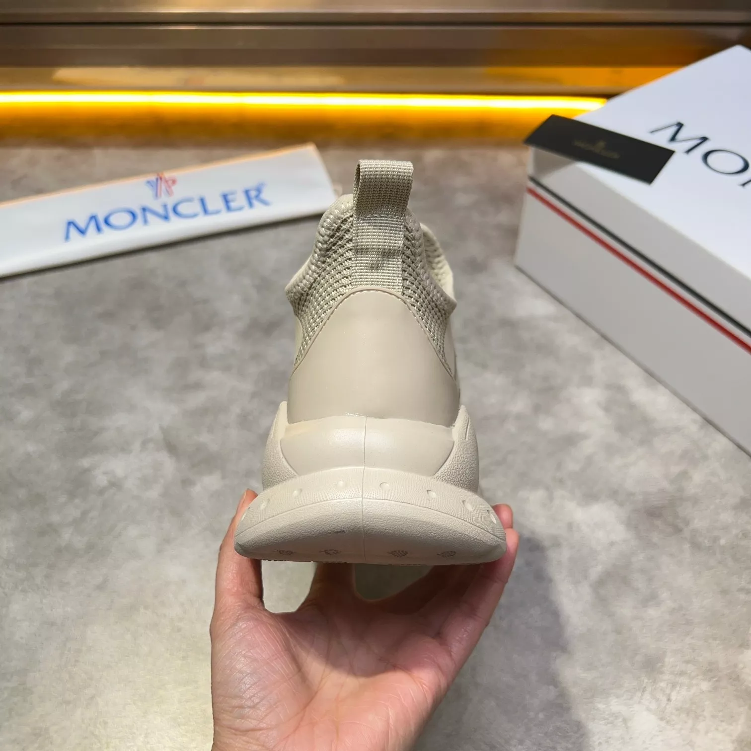 Moncler Casual Shoes For Men Minimalist 7271