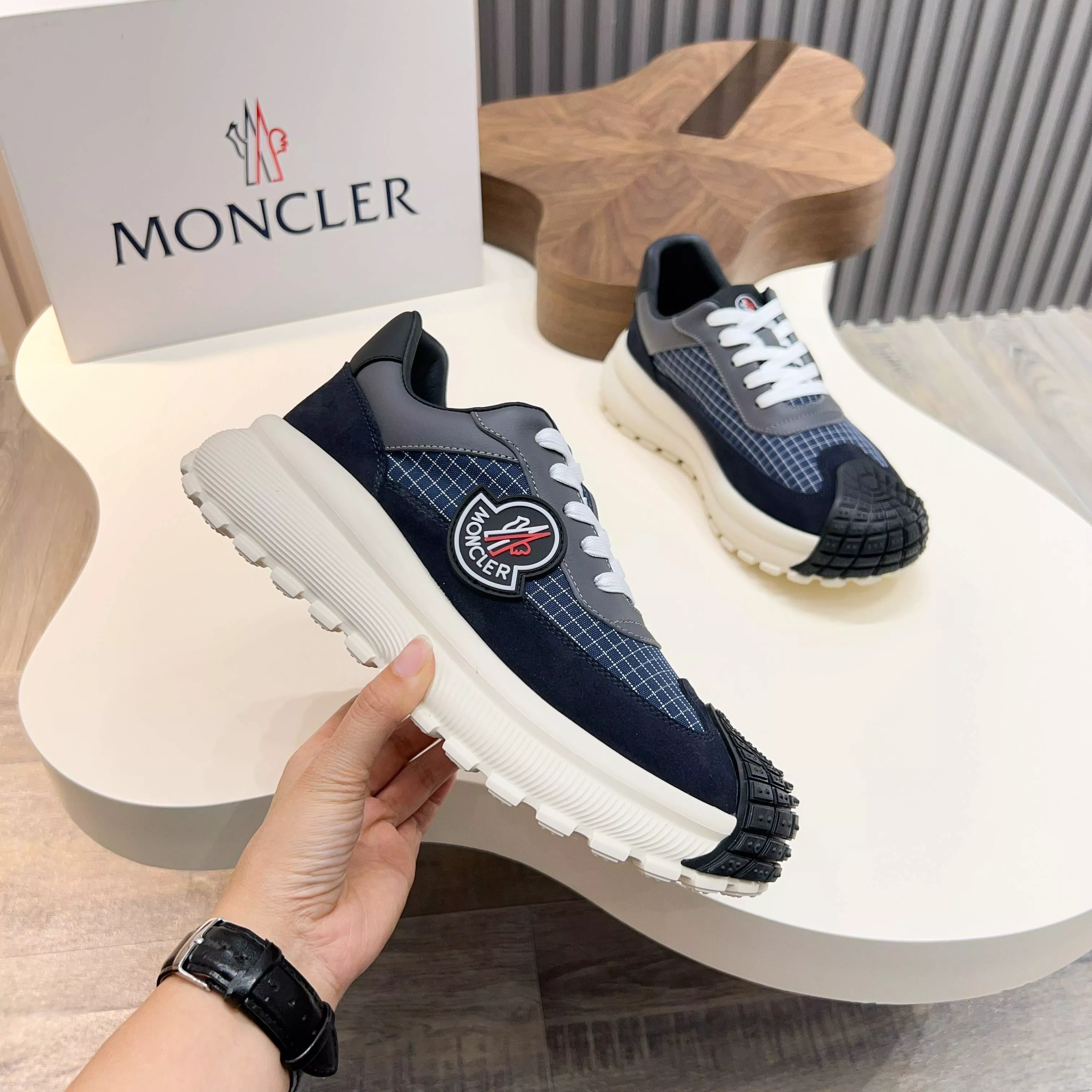 Moncler Casual Shoes For Men Modern 7162
